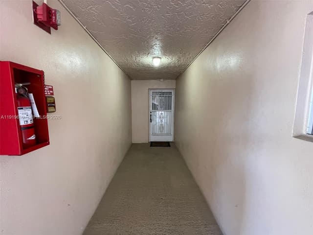 9471 Evergreen Pl # 401, Davie FL 33324 - Davie, FL - Photo 2
