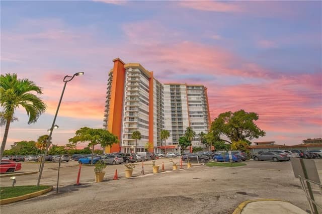 1301 NE Miami Gardens Drive # 1721w, Miami FL 33179 - Miami, FL - Photo 2