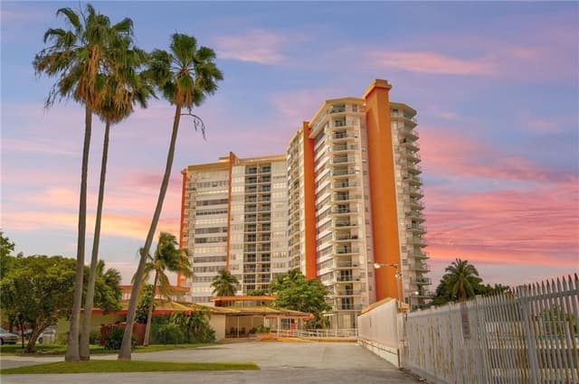 1301 NE Miami Gardens Drive # 1721w, Miami FL 33179 - Miami, FL - Photo 3