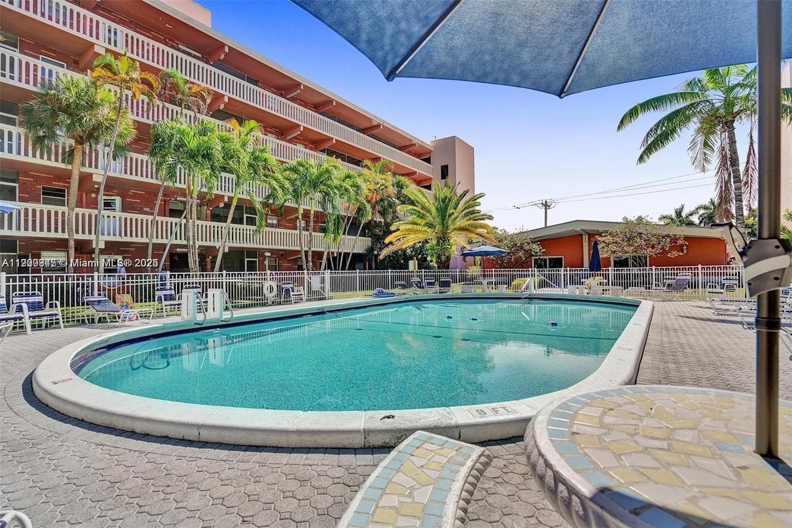 180 NE 12th Ave # 12E, Hallandale Beach FL 33009
