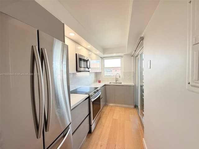 180 NE 12th Ave # 12E, Hallandale Beach FL 33009 - Hallandale Beach, FL - Photo 4