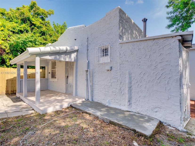 1845 NW 55th St, Miami FL 33142