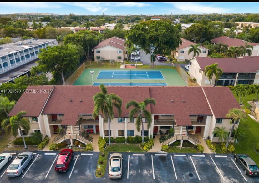 160 SE 7th St # 405, Deerfield Beach FL 33441