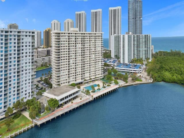 300 Bayview Dr # 308, Sunny Isles Beach FL 33160 - Sunny Isles Beach, FL - Photo 7