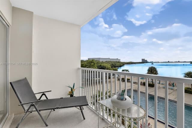 300 Bayview Dr # 308, Sunny Isles Beach FL 33160 - Sunny Isles Beach, FL - Photo 3
