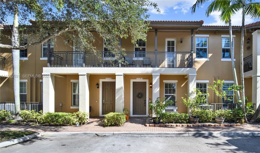 1121 SW 147th Ter, Pembroke Pines FL 33027