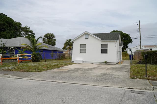 908 W 5th Street, Riviera Beach FL 33404 - Riviera Beach, FL - Photo 5