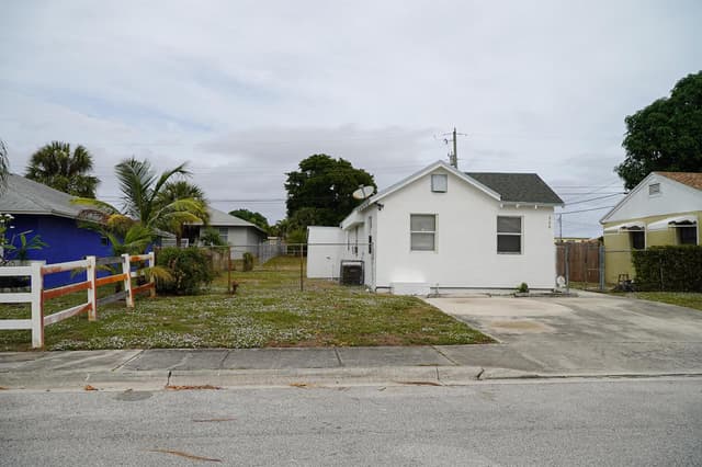 908 W 5th Street, Riviera Beach FL 33404 - Riviera Beach, FL - Photo 4