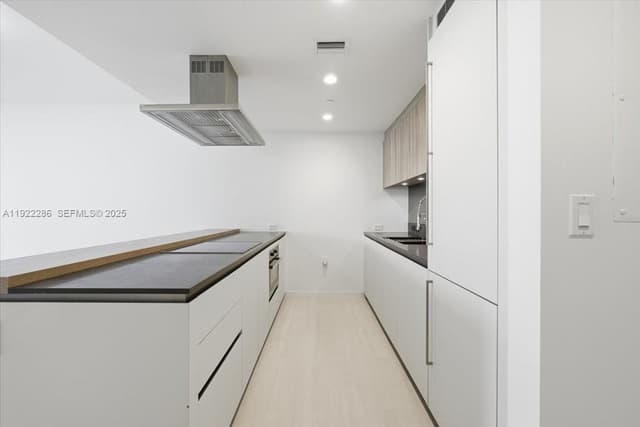 1000 Brickell Plz # 3211, Miami FL 33131 - Miami, FL - Photo 3