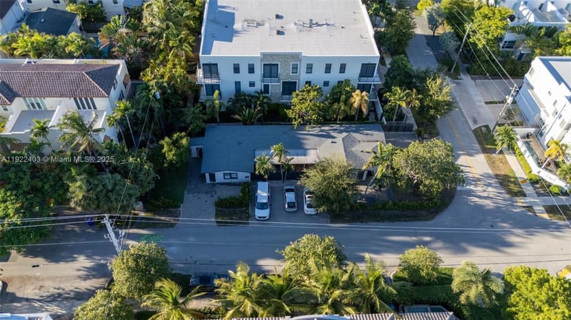 1615 NE 9th St, Fort Lauderdale FL 33304