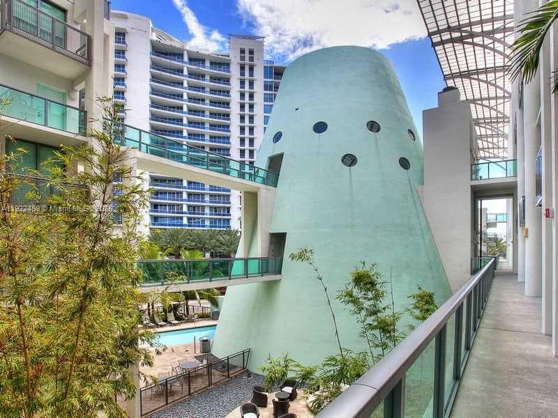 6000 Collins Ave # 521, Miami Beach FL 33140 - Miami Beach, FL - Photo 1