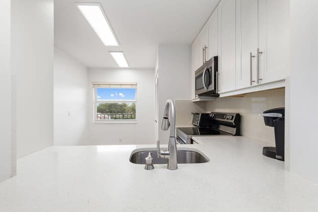 6650 S Oriole Boulevard # 4080, Delray Beach FL 33446 - Delray Beach, FL - Photo 3