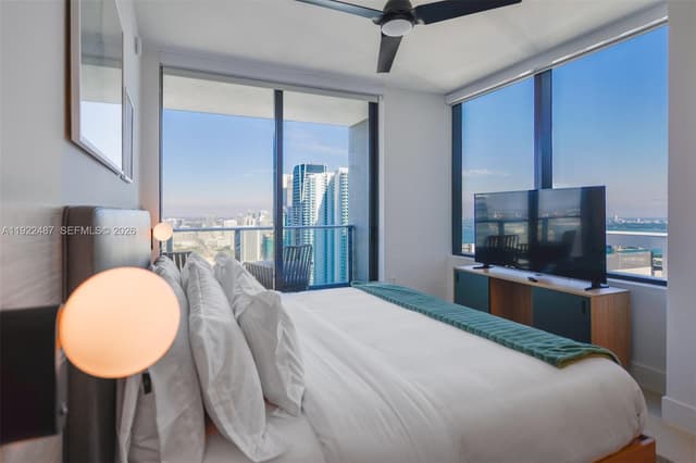 159 NE 6th St # 4601, Miami FL 33132 - Miami, FL - Photo 4