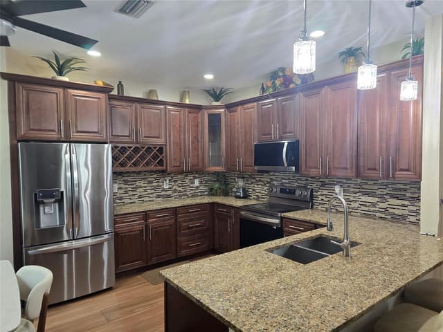 111 Berenger Walk, Royal Palm Beach FL 33414 - Royal Palm Beach, FL - Photo 2