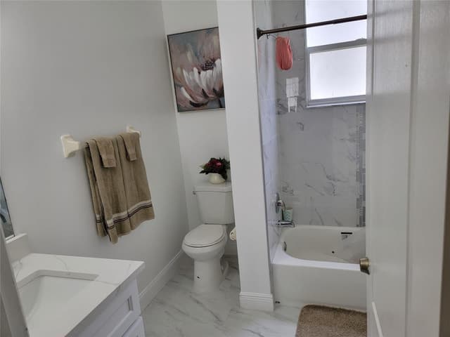 111 Berenger Walk, Royal Palm Beach FL 33414 - Royal Palm Beach, FL - Photo 7