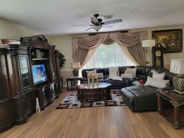 111 Berenger Walk, Royal Palm Beach FL 33414 - Royal Palm Beach, FL - Photo 3