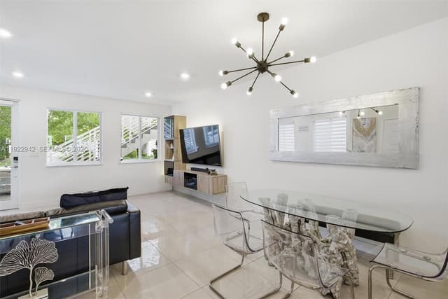 6420 NW 102nd Path # 110, Doral FL 33178 - Doral, FL - Photo 4