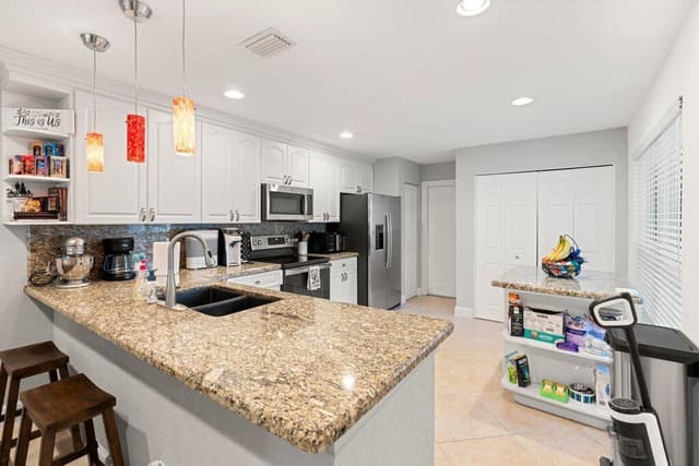 288 NW 39th Way, Deerfield Beach FL 33442 - Deerfield Beach, FL - Photo 4
