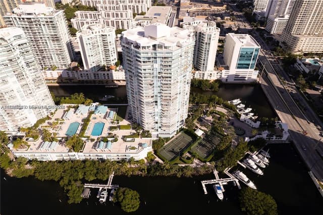 16400 Collins Ave # 942, Sunny Isles Beach FL 33160 - Sunny Isles Beach, FL - Photo 2
