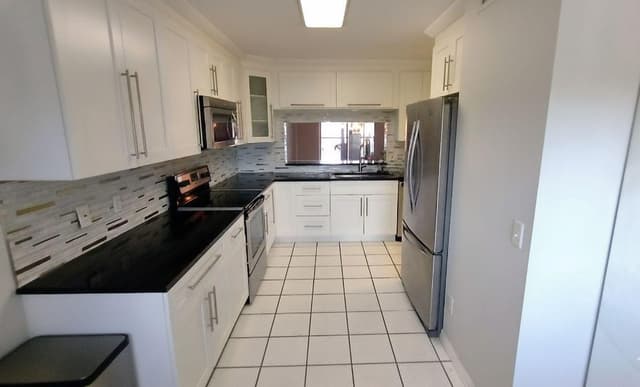 4735 E Lucerne Lakes Boulevard E # 413, Lake Worth FL 33467 - Lake Worth, FL - Photo 3