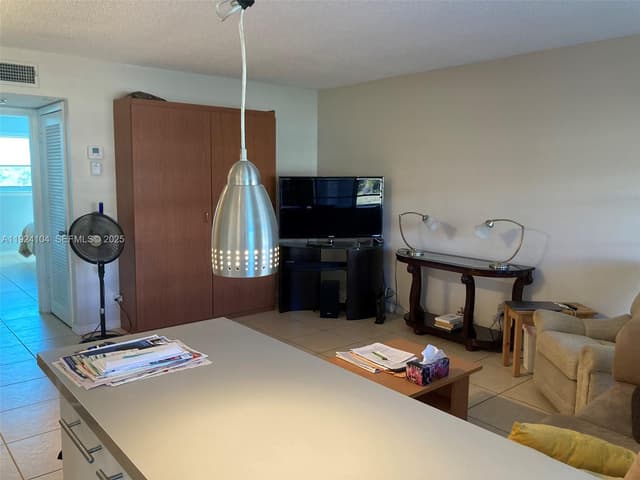5300 Washington St # N117, Hollywood FL 33021 - Hollywood, FL - Photo 2