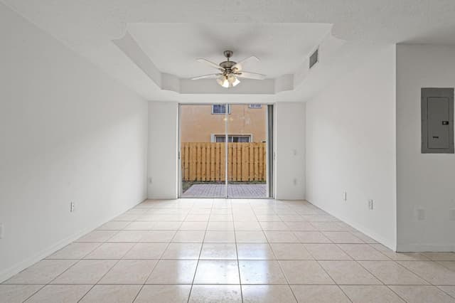 8520 NW 139th Terrace # 1602, Miami Lakes FL 33016 - Miami Lakes, FL - Photo 2