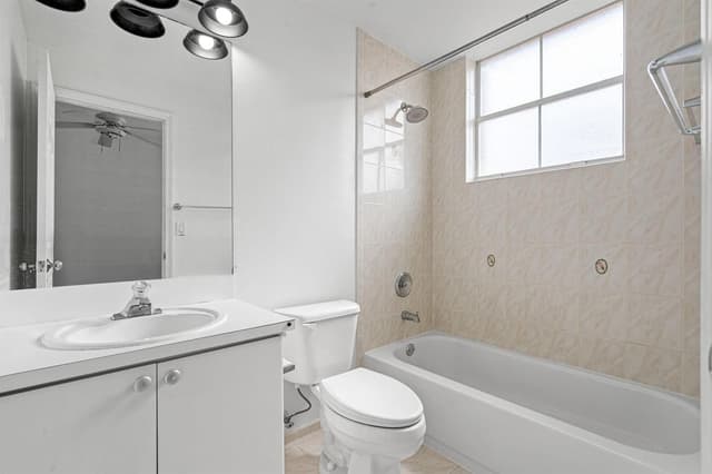 8520 NW 139th Terrace # 1602, Miami Lakes FL 33016 - Miami Lakes, FL - Photo 6
