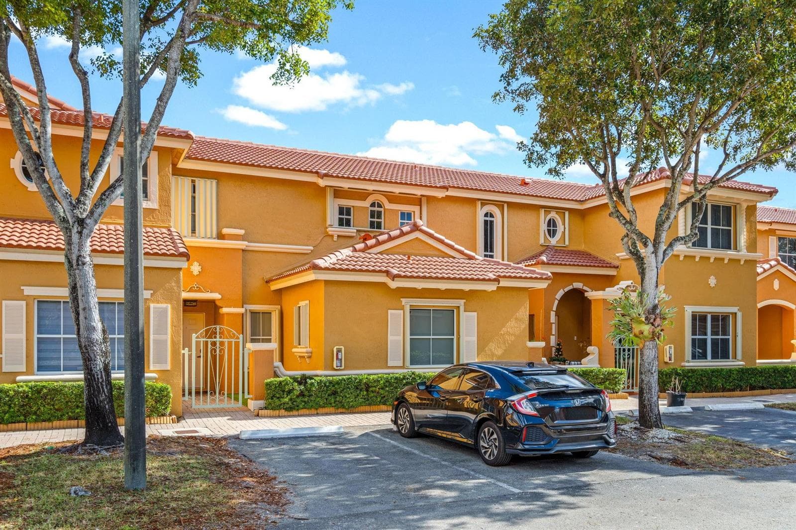 8520 NW 139th Terrace # 1602, Miami Lakes FL 33016 - Miami Lakes, FL - Photo 1