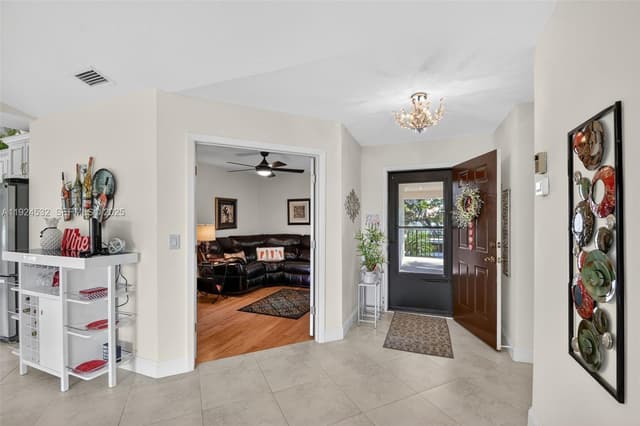 3259 Perimeter Dr # 3259, Green Acres FL 33467 - Green Acres, FL - Photo 7