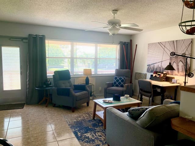 116 Canterbury E, West Palm Beach FL 33417 - West Palm Beach, FL - Photo 5