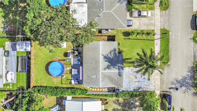 201 NW 51st Ct, Oakland Park FL 33309 - Oakland Park, FL - Photo 2