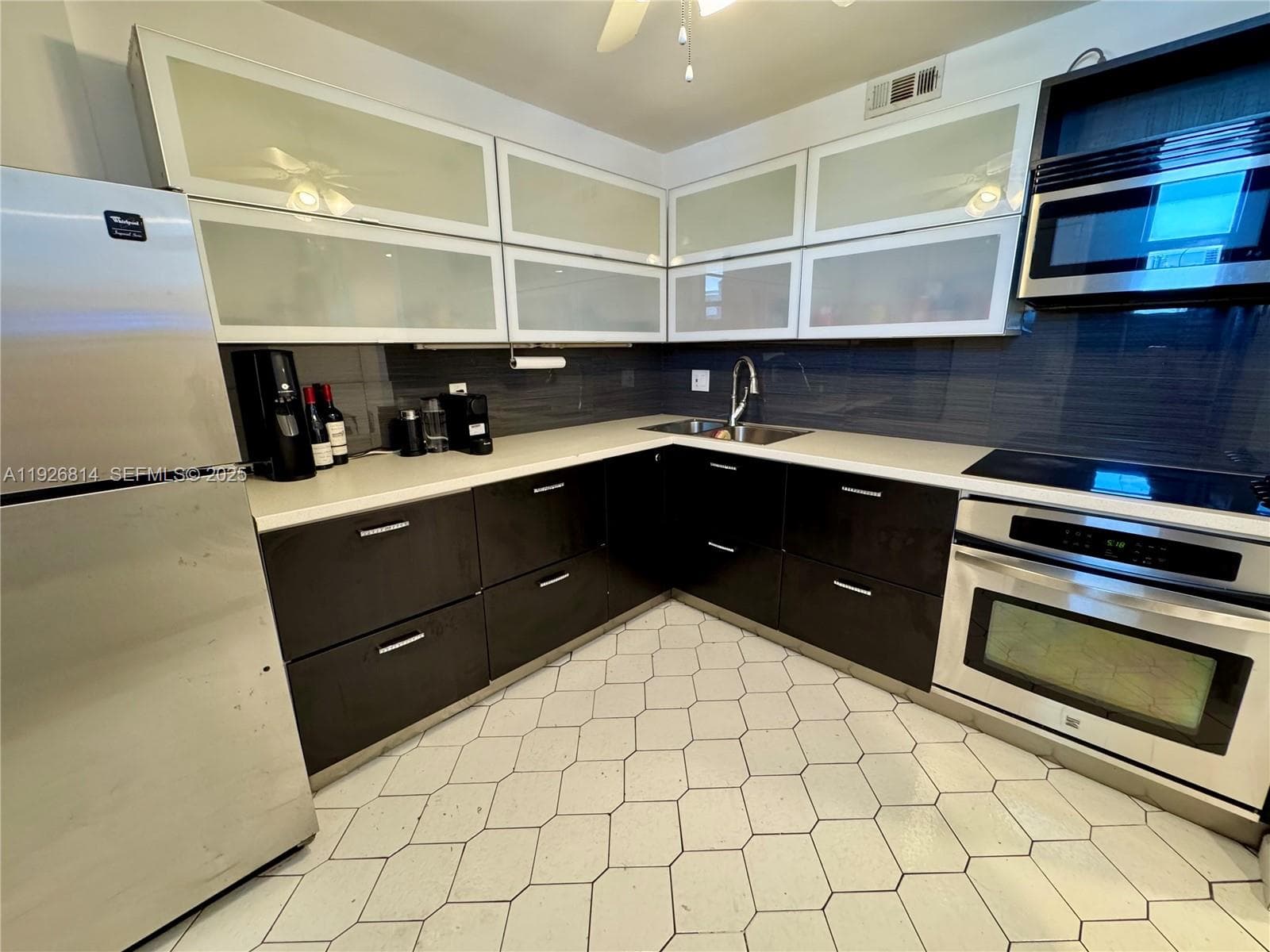 3660 NE 166th St # 812, North Miami Beach FL 33160 - North Miami Beach, FL - Photo 1