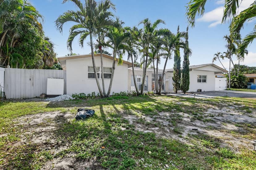 256 SW 11th Place, Boca Raton FL 33432