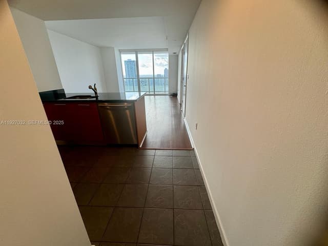 50 BISCAYNE Blvd # 3807, Miami FL 33132 - Miami, FL - Photo 2