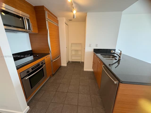 50 BISCAYNE Blvd # 3807, Miami FL 33132 - Miami, FL - Photo 7