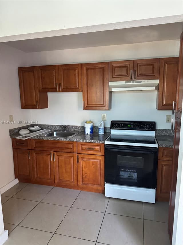 4717 SW 33rd Ave # 202, Dania Beach FL 33312 - Dania Beach, FL - Photo 2