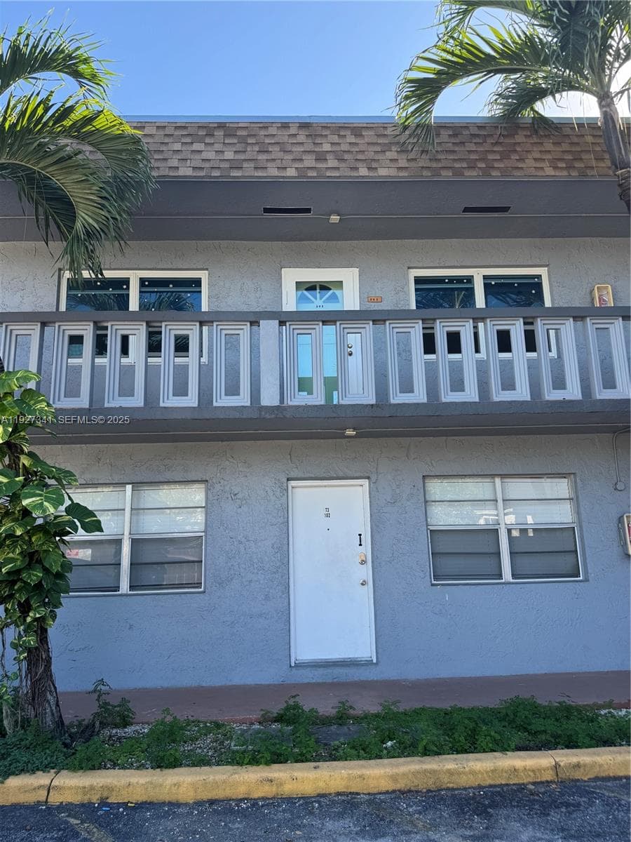 4717 SW 33rd Ave # 202, Dania Beach FL 33312 - Dania Beach, FL - Photo 1