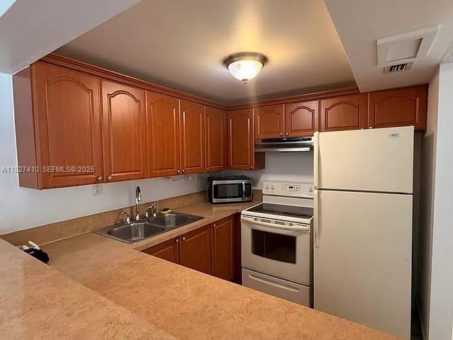 5855 Washington St # 91, Hollywood FL 33023 - Hollywood, FL - Photo 2