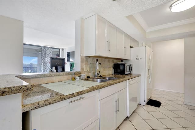 5570 NW 44th Street # 518a, Lauderhill FL 33319 - Lauderhill, FL - Photo 6