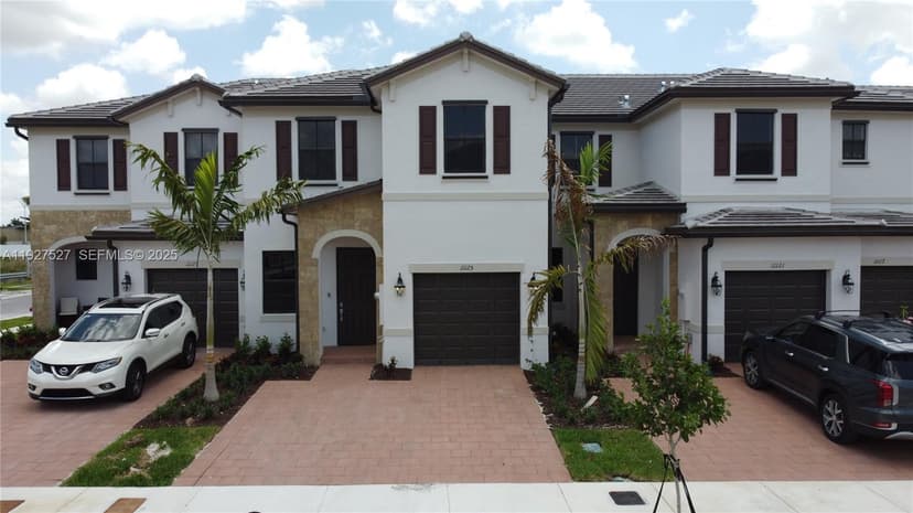 11125 W 33rd Ct, Hialeah FL 33018