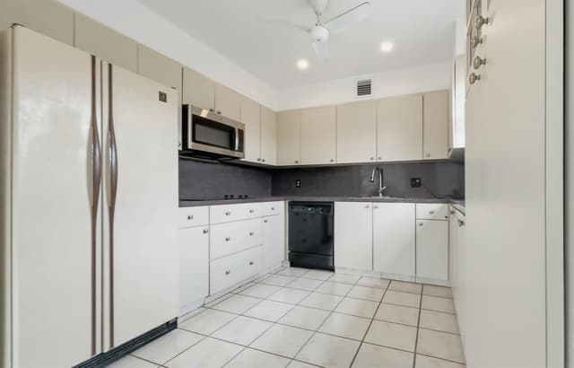 101 SW 132nd Way # 418J, Hollywood FL 33027 - Hollywood, FL - Photo 4