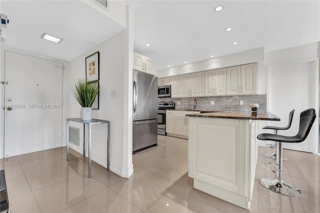 200 Diplomat Pkwy # 729, Hallandale Beach FL 33009 - Hallandale Beach, FL - Photo 2