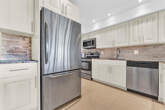 200 Diplomat Pkwy # 729, Hallandale Beach FL 33009 - Hallandale Beach, FL - Photo 3