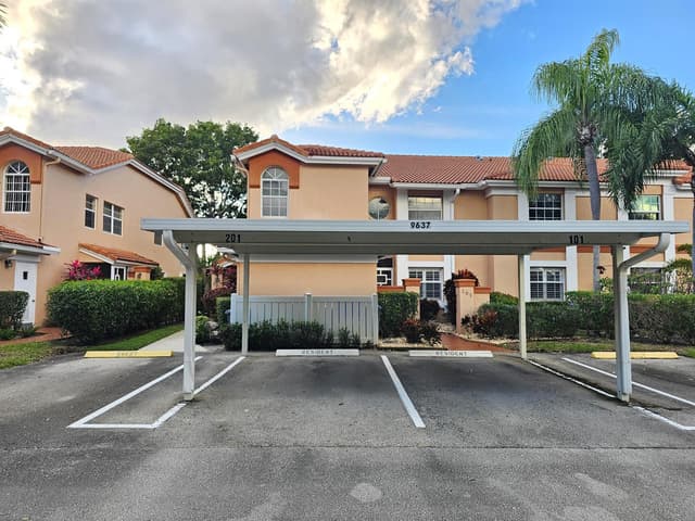 9637 Shadybrook Drive # 201, Boynton Beach FL 33437 - Boynton Beach, FL - Photo 2