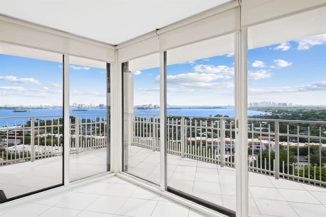 1000 Quayside Terrace # 1606, Miami FL 33138 - Miami, FL - Photo 3