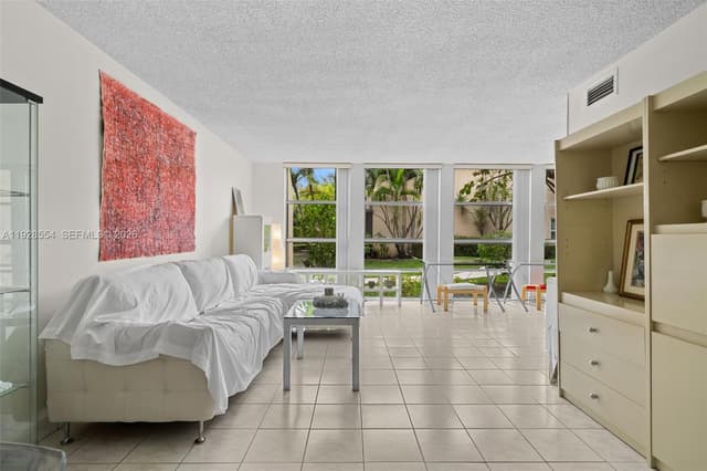 2101 Atlantic Shores Blvd # 118, Hallandale Beach FL 33009 - Hallandale Beach, FL - Photo 4