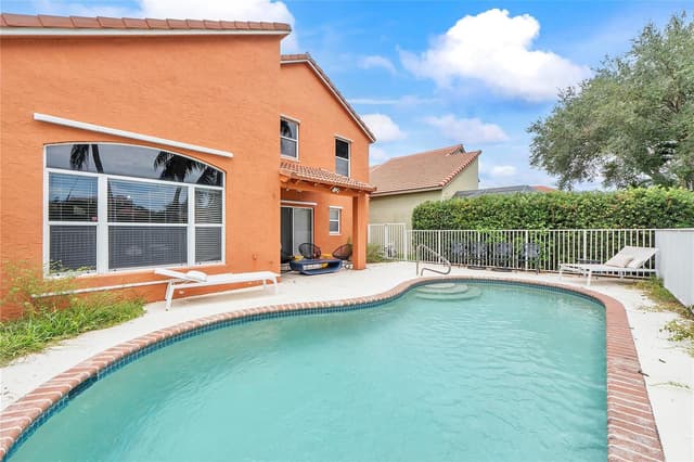 4020 Dorado Drive, Riviera Beach FL 33418 - Riviera Beach, FL - Photo 2