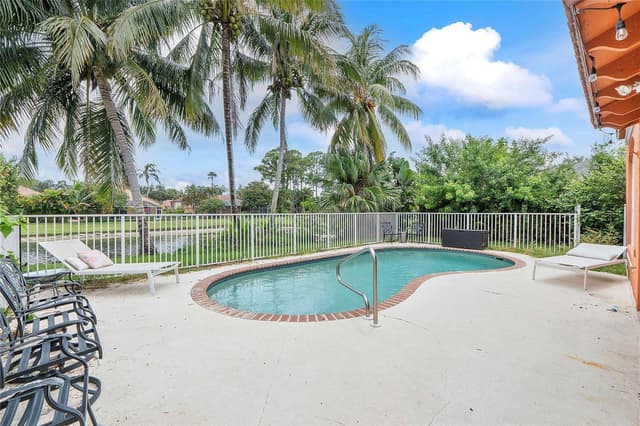 4020 Dorado Drive, Riviera Beach FL 33418 - Riviera Beach, FL - Photo 5