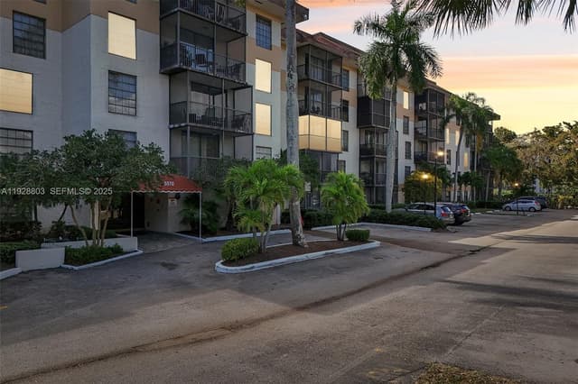 5570 NW 44th St # 510A, Lauderhill FL 33319 - Lauderhill, FL - Photo 2