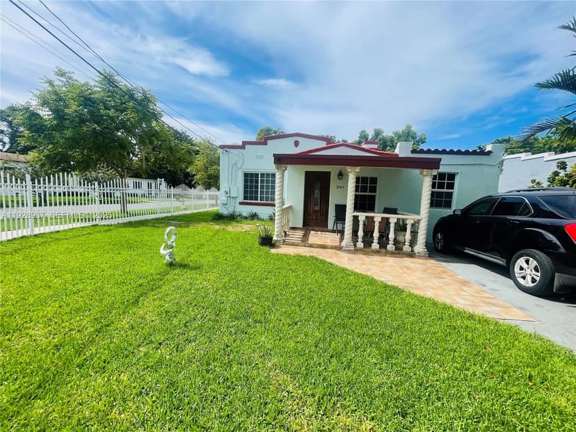 2045 NW 34th St, Miami FL 33142